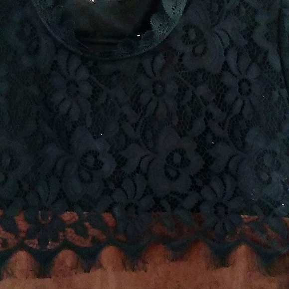 Women's 2X (I think) high neck pullover top in brown with black lace - Picture 2 of 4